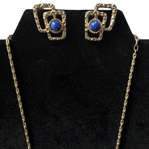 Necklace – Vintage 1970s Sarah Coventry Blue Cabochon Set - Picture 5 of 7